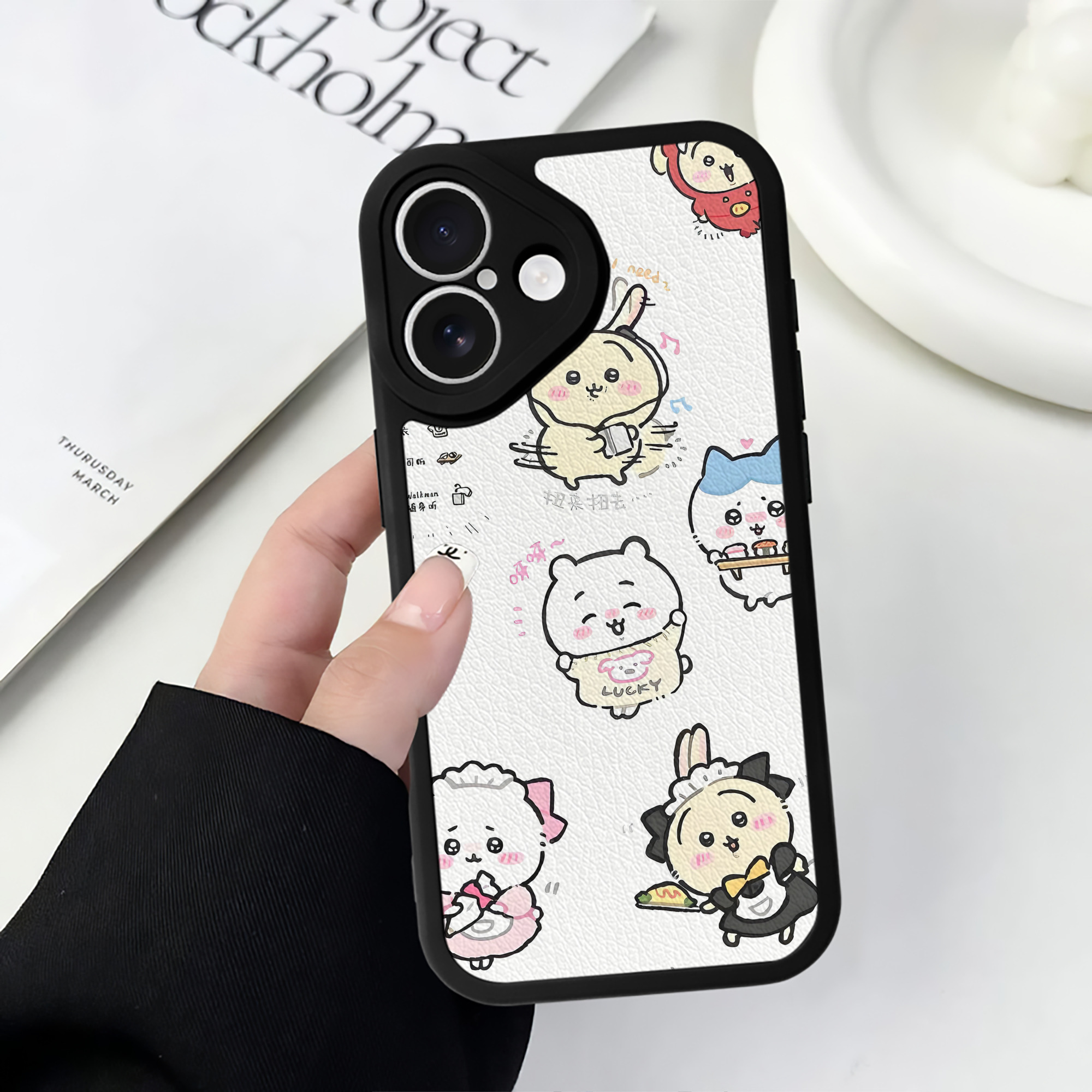 （画像用） ちいかわ Chii-kawa 【iPhone 16シリーズ対応】シリコンスマホケース（レザー調） 材質：シリコン